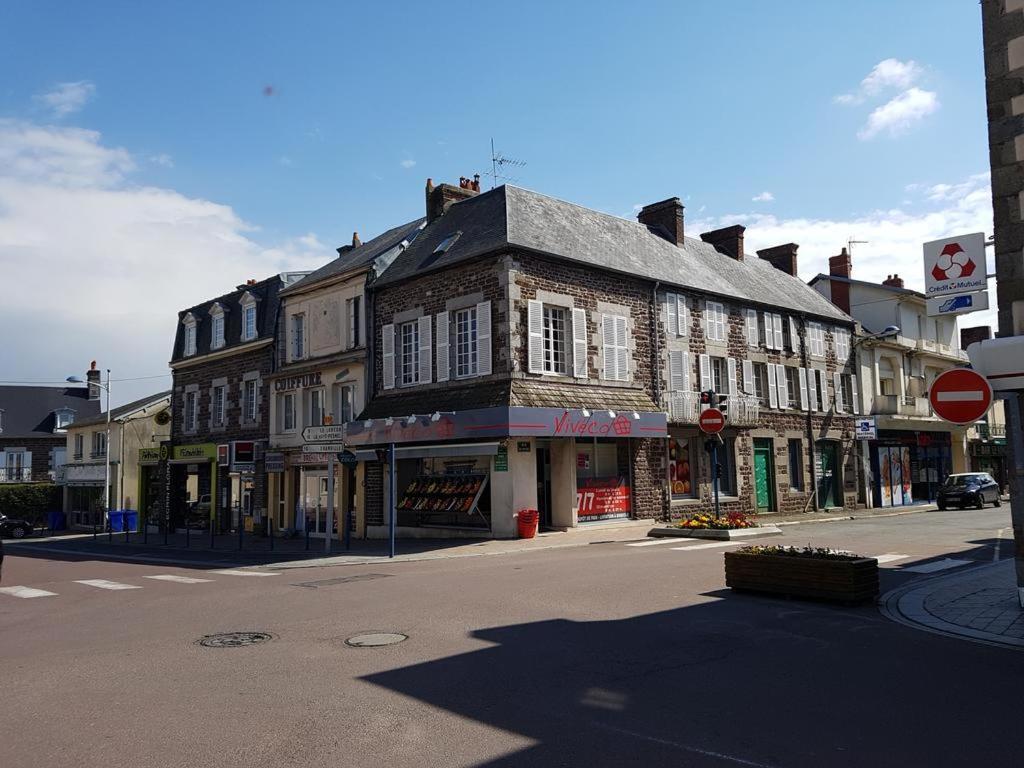 Appart'Hotel Le Frenchy Bréhal Extérieur photo